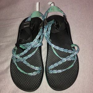 Size 6 Chacos
